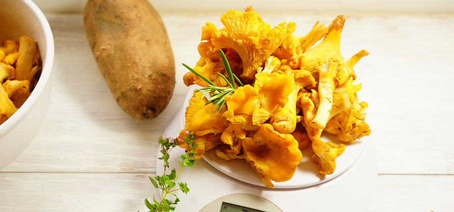 Eierschwammerlsuppe mit Süßkartoffeln - Die Steinzeitköchin