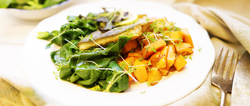 Elke Eisner - Forellenfilet mit gebratenen Süßkartoffeln und Spinat