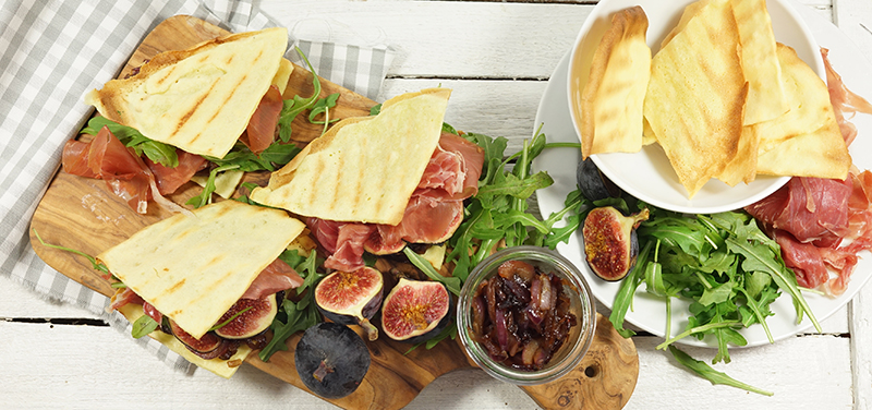 Elke Eisner - Crépes getoastet-mit Prosciutto di San Daniele und karamellisierten Zwiebeln