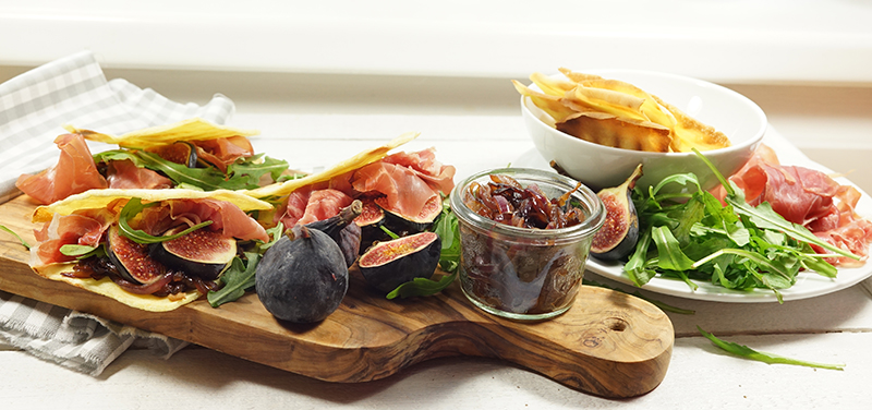 Elke Eisner - Crépes getoastet-mit Prosciutto di San Daniele und karamellisierten Zwiebeln