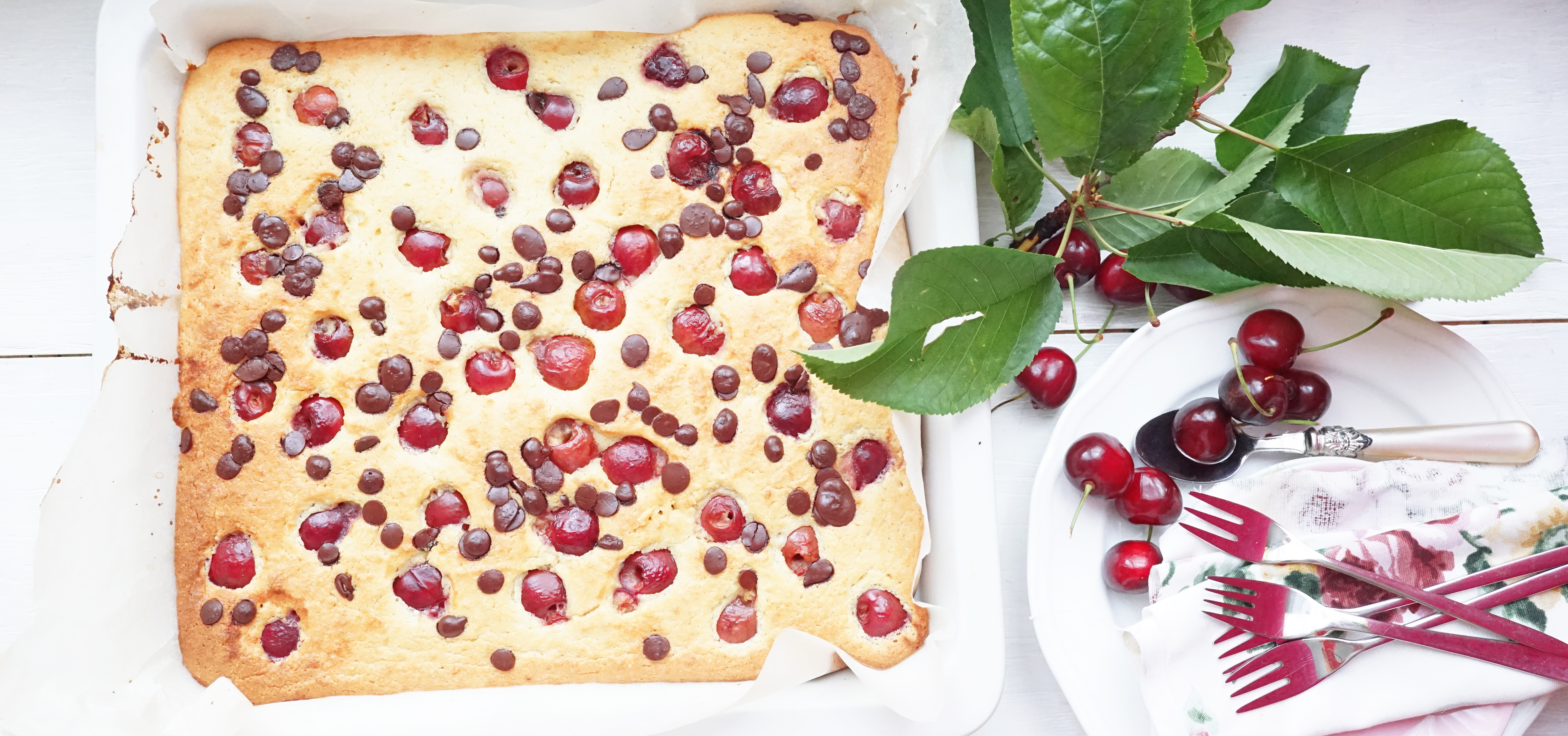 Elke Eisner - Kirsch-Blondies mit Schokostücken