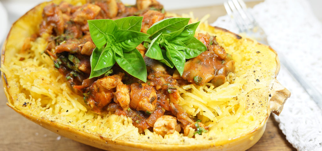 spaghettikürbis kohlenhydratarm, wenig kohlenhydrate Alternative zu Nudeln, paleo, keine Getreide, Nudeln ohne Mehl, ideal zum Abnehmen, gesunde Rezepte