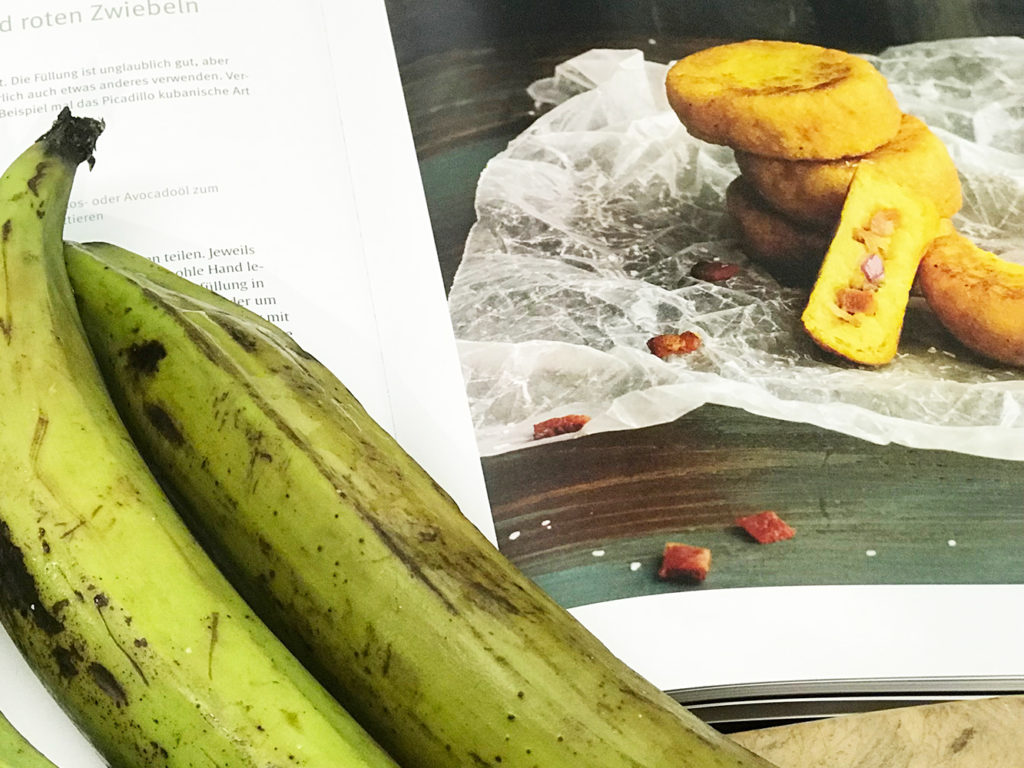 Paleo-Autoimmuntherapie Paleo Kroketten aus Kochbananen, AIP, glutenfrei, eifrai, getreidefrei, michlfrei, nussfrei, kochen nach dem Autoimmunprotokoll, ideal bei Autoimmunerkrankungen wie Hashimoto, Rheuma, Arthritis, gesundes Mittagessen Kroketten ohne Kartoffel